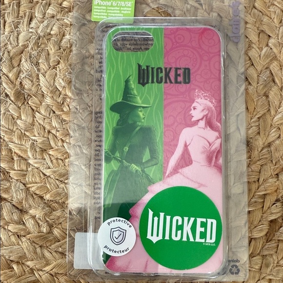 iPhone 6/7/8/SE Case - Green and Pink - Picture 2 of 2